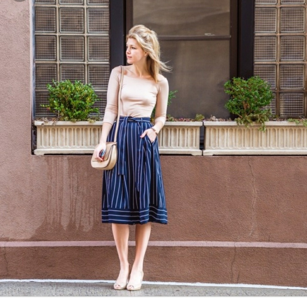 Banana Republic Pinstripe Skirt, Navy Size 0